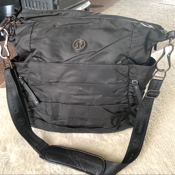 lululemon athletica Handbags - LULULEMON shoulder bag tote nylon black
